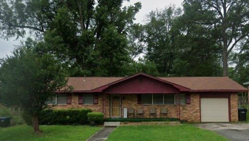 1004 Glencrest Lane Longview TX 75601