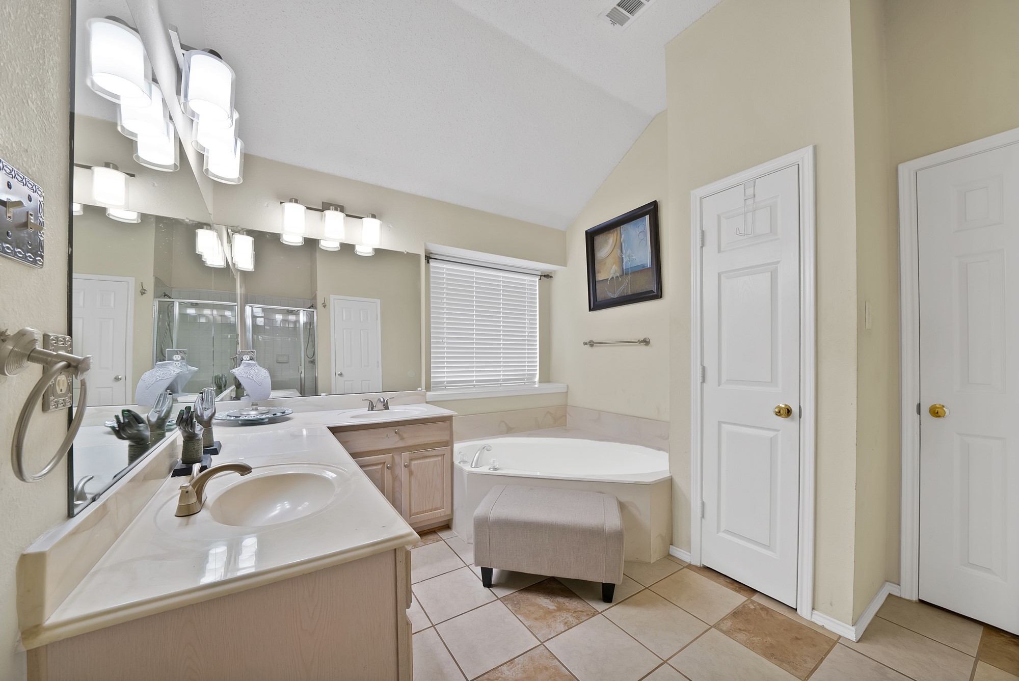 745 Woodridge Drive Desoto TX 75115