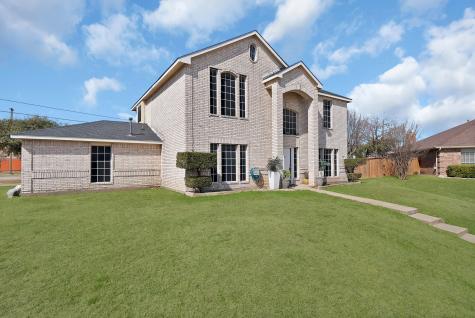 745 Woodridge Drive Desoto TX 75115