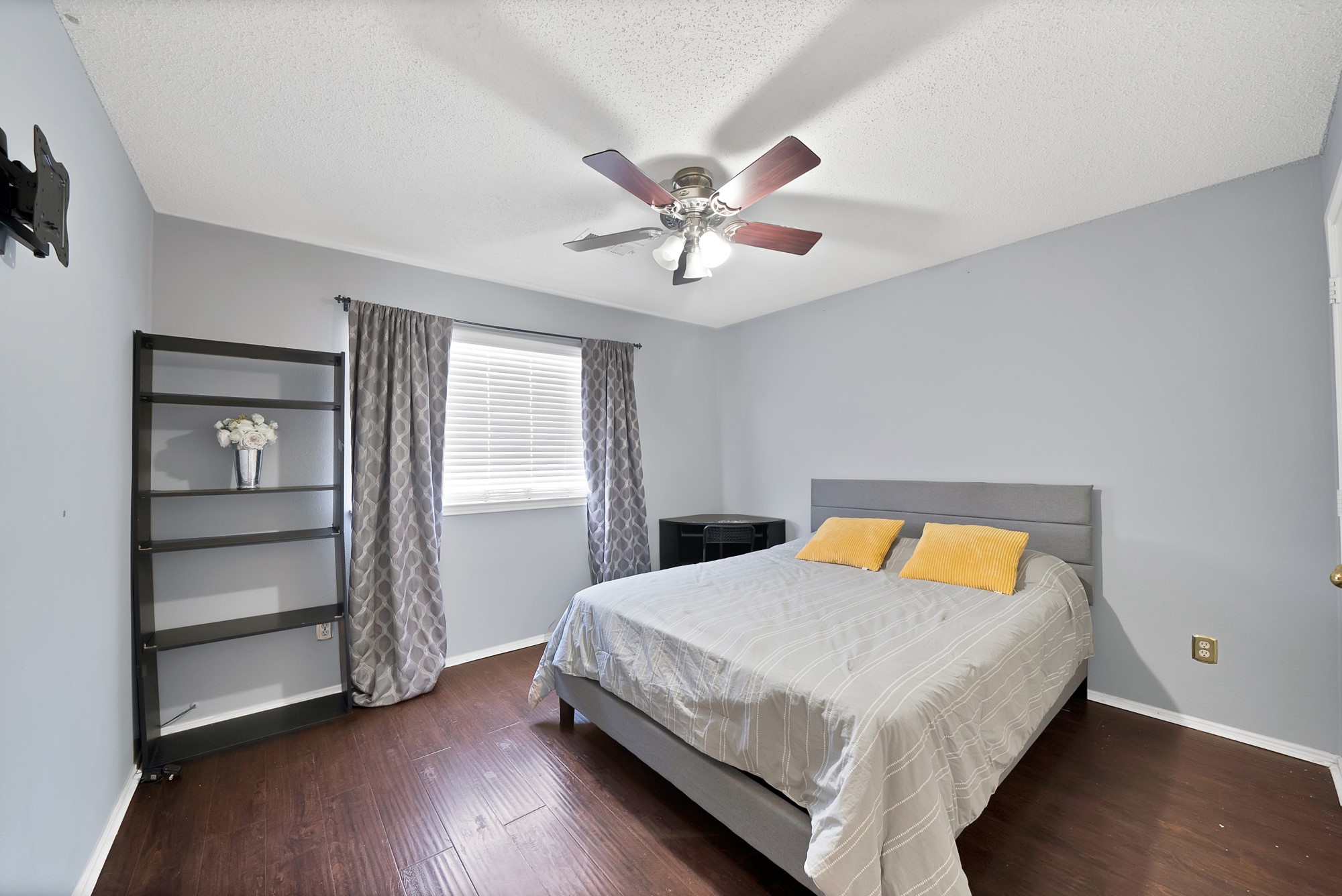 745 Woodridge Drive Desoto TX 75115