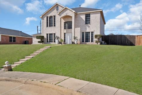 745 Woodridge Drive Desoto TX 75115
