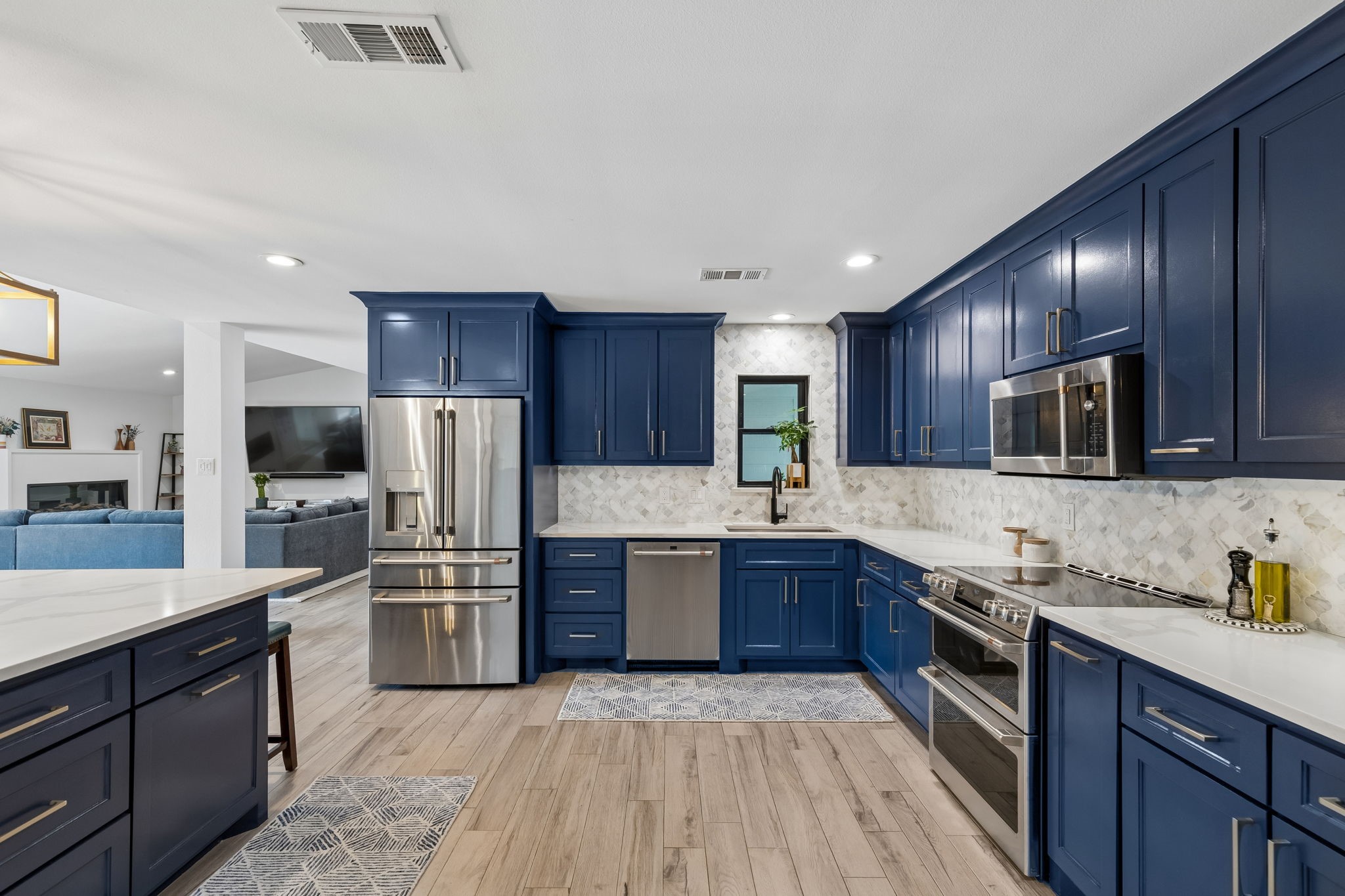 1114 Normandy Drive Grapevine TX 76051
