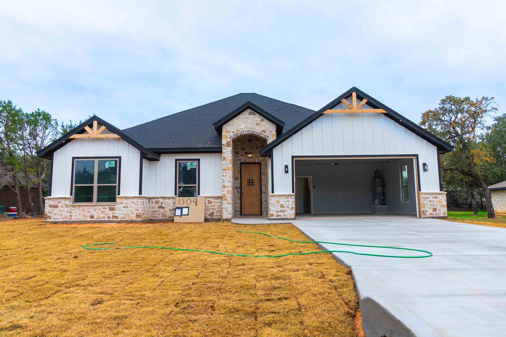 1509 Anaconda Trail Granbury TX 76048
