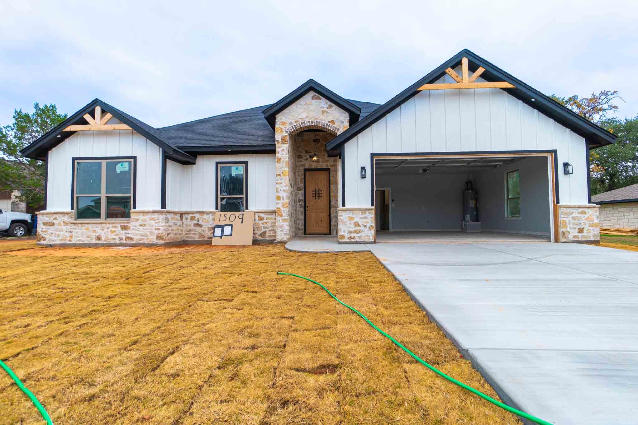 1509 Anaconda Trail Granbury TX 76048