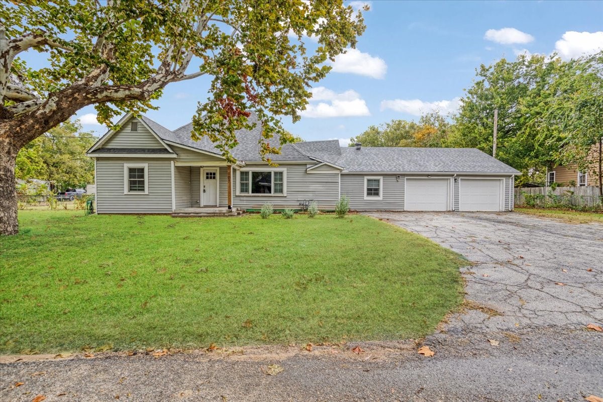 107 S Branch Street Bells TX 75414