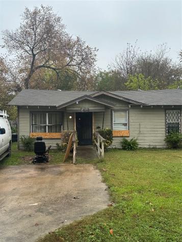 8903 Cardella Avenue Dallas TX 75217