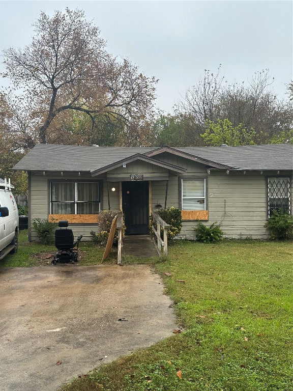 8903 Cardella Avenue Dallas TX 75217