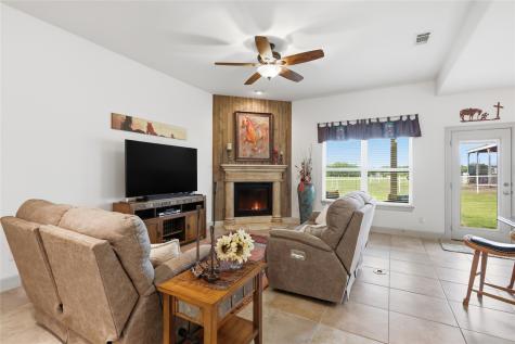 198 County Road 1262 Whitesboro TX 76273