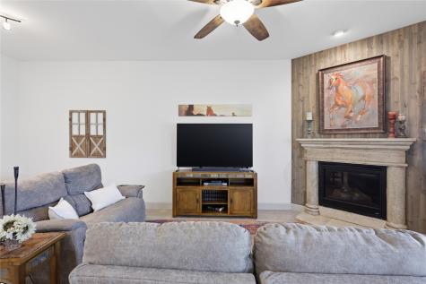 198 County Road 1262 Whitesboro TX 76273
