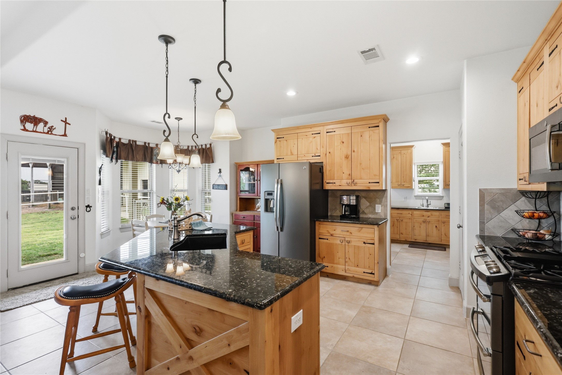 198 County Road 1262 Whitesboro TX 76273