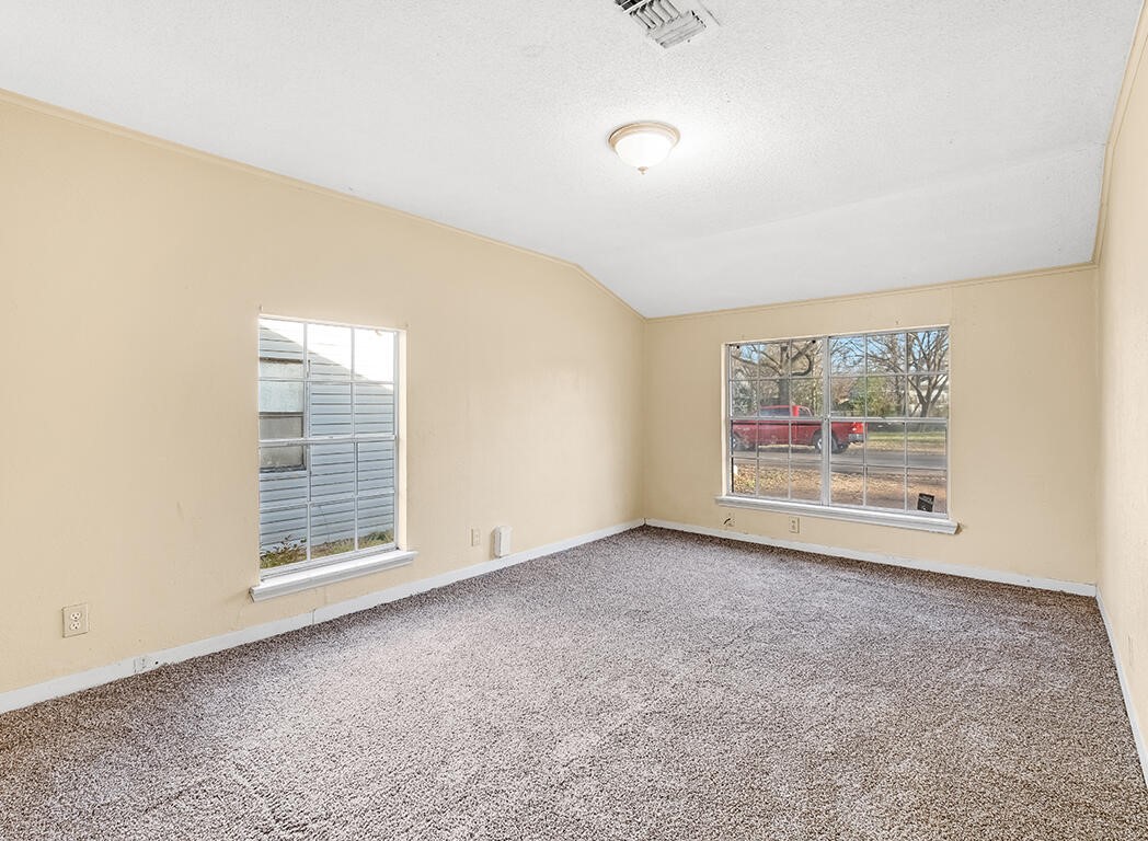 733 Arizona Avenue Wake Village TX 75501
