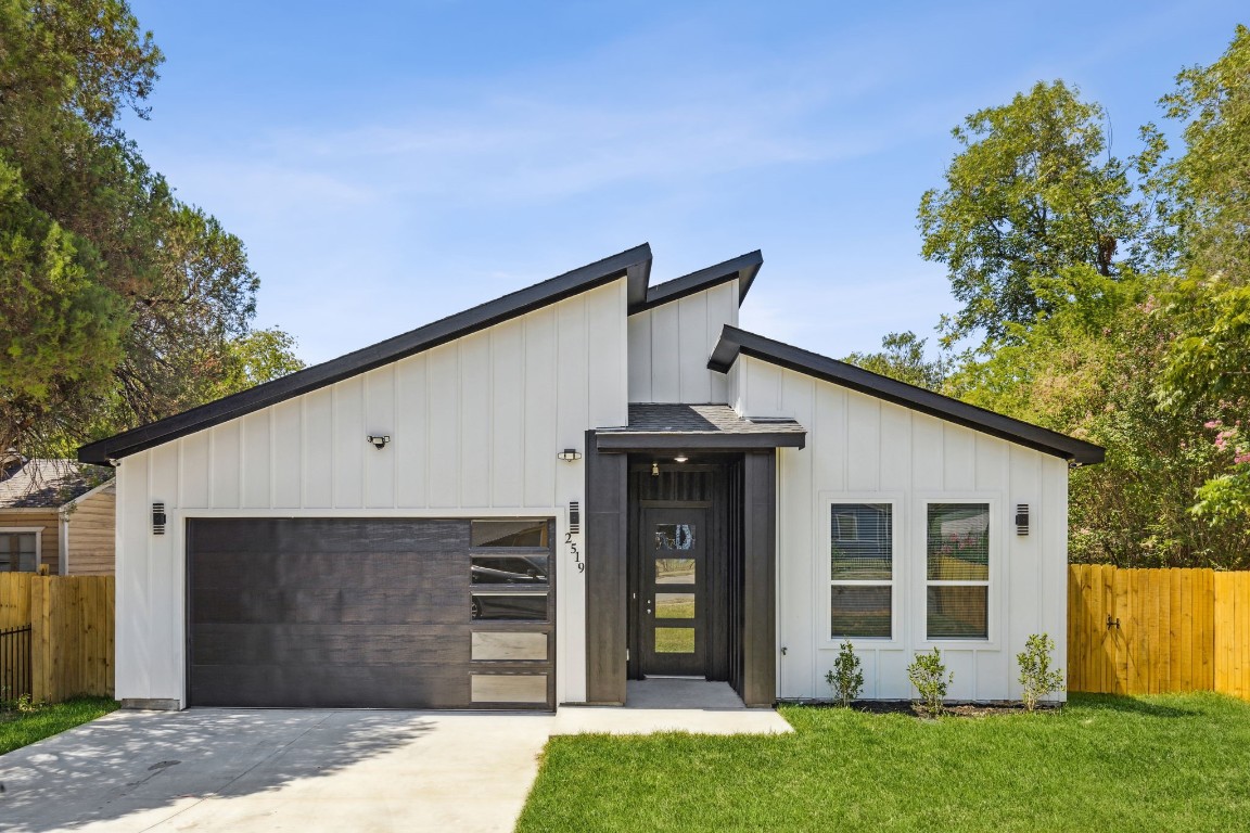 2519 E Overton Road Dallas TX 75216