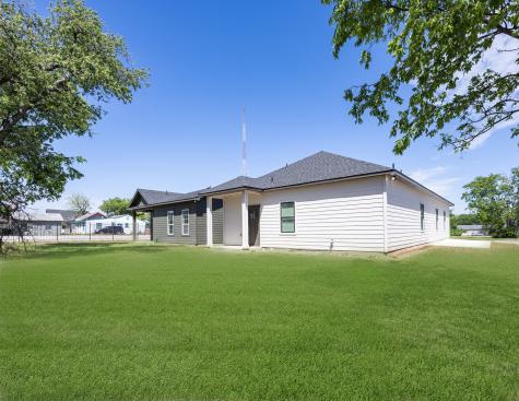820 Glen Garden Fort Worth TX 76104