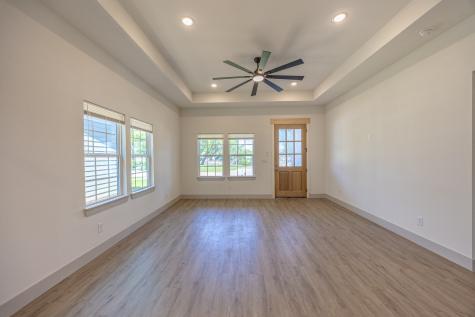 820 Glen Garden Fort Worth TX 76104