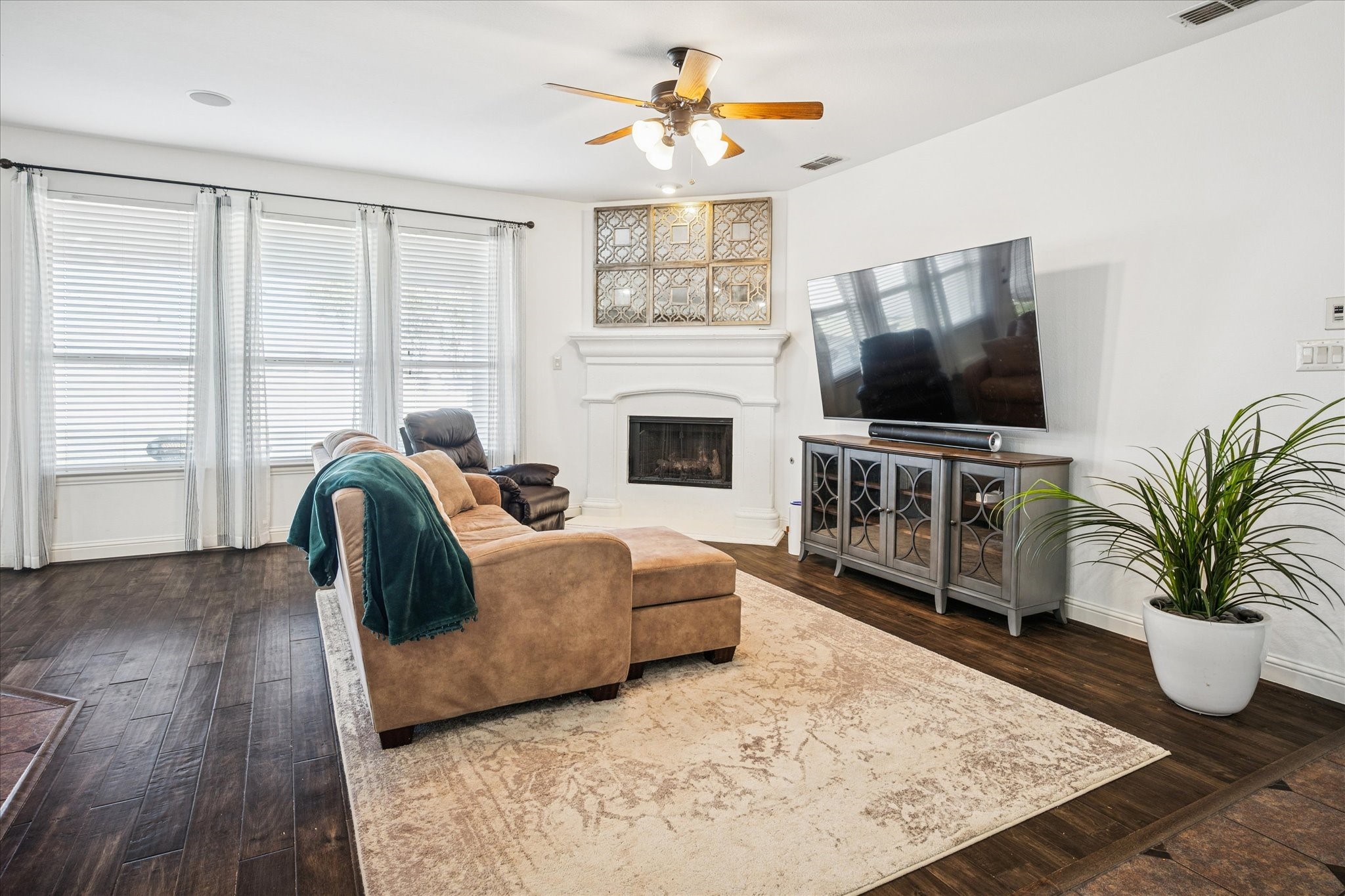 1131 Charleston Lane Savannah TX 76227