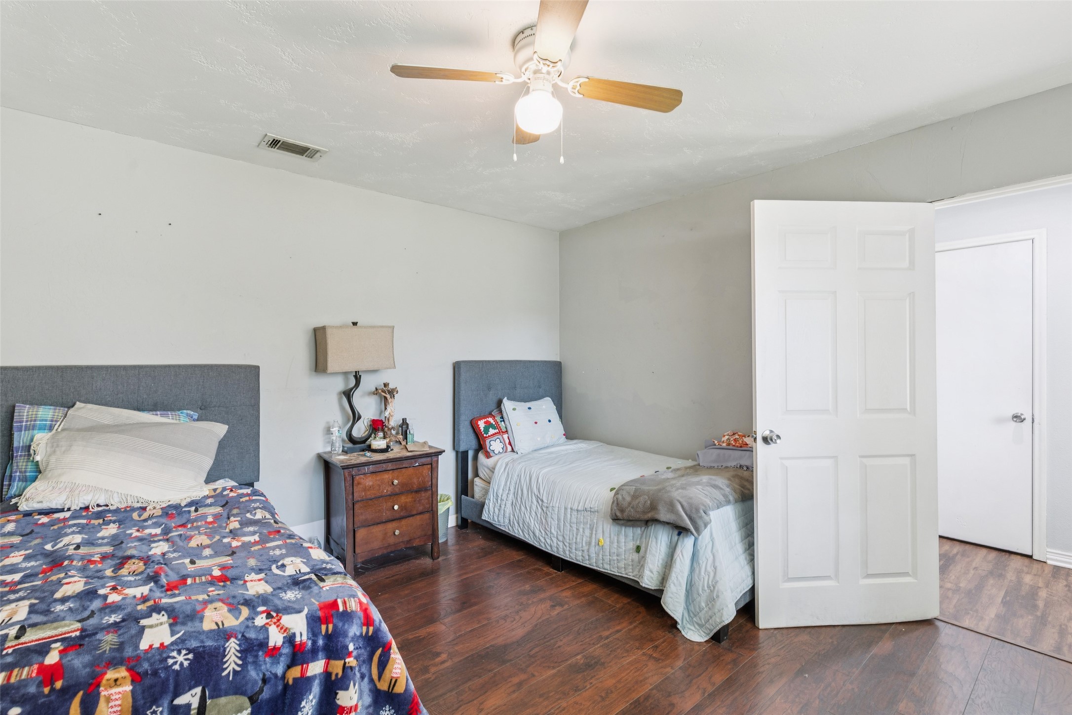 1901 Kris Street Irving TX 75060