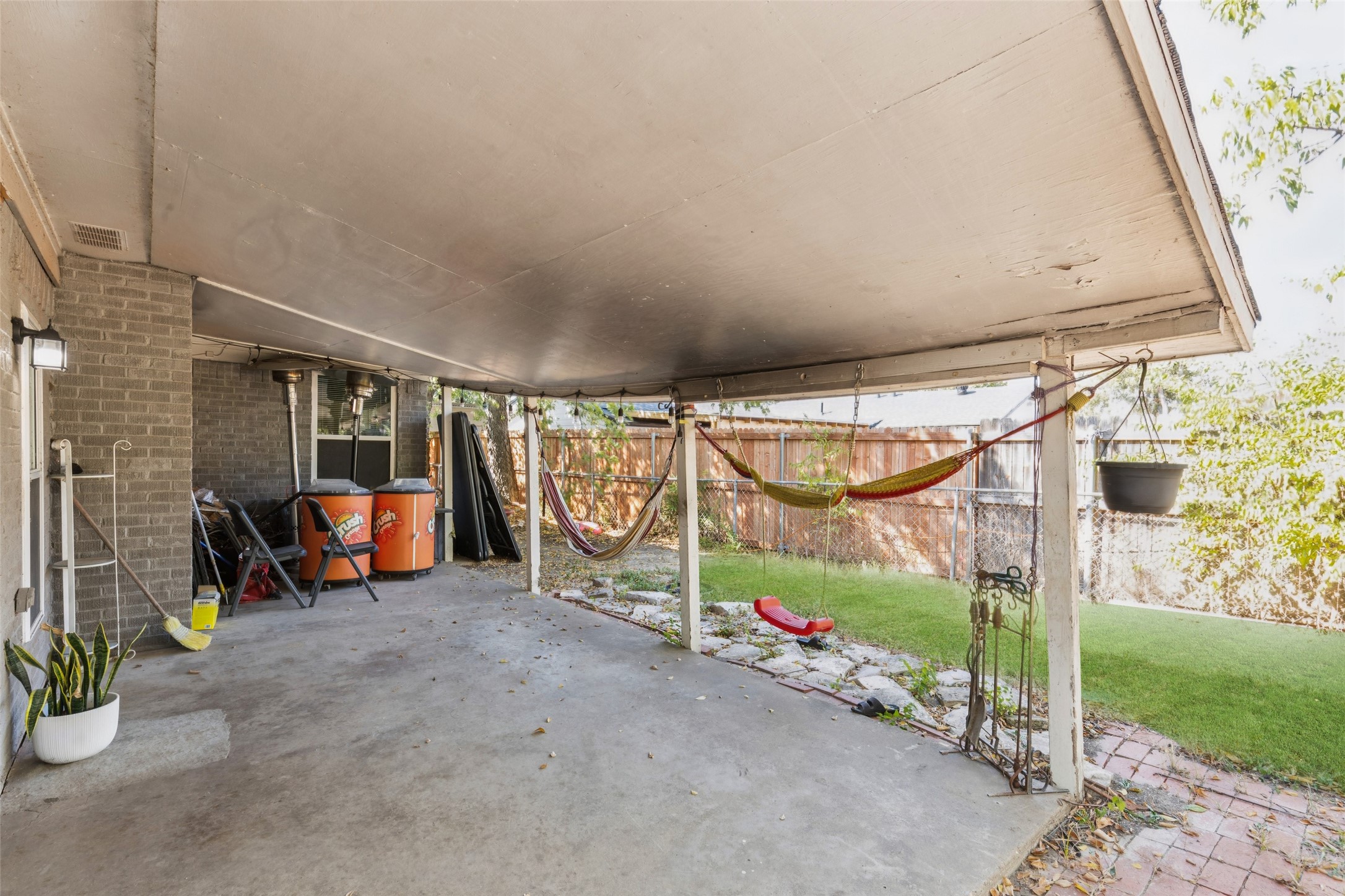 1901 Kris Street Irving TX 75060