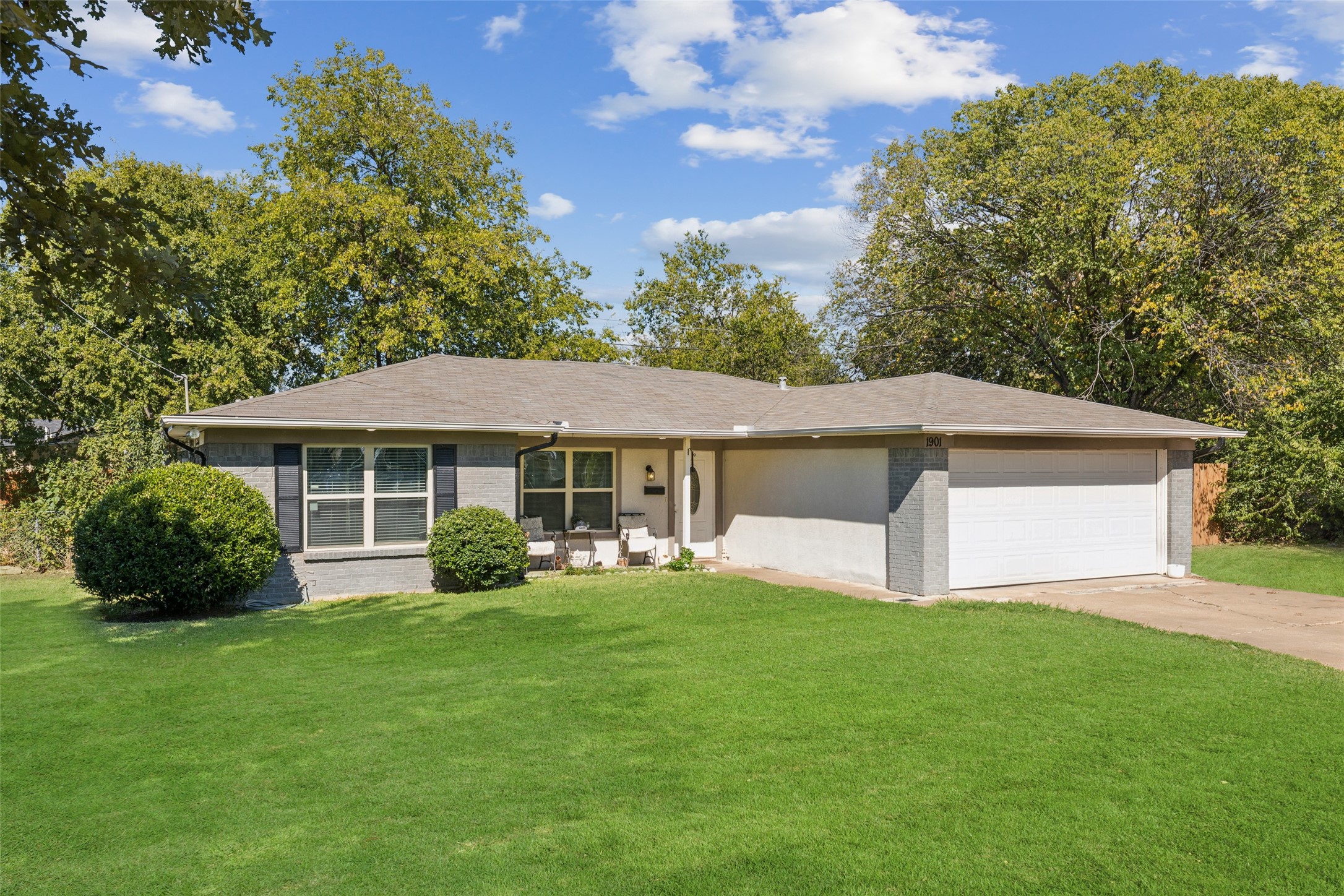 1901 Kris Street Irving TX 75060