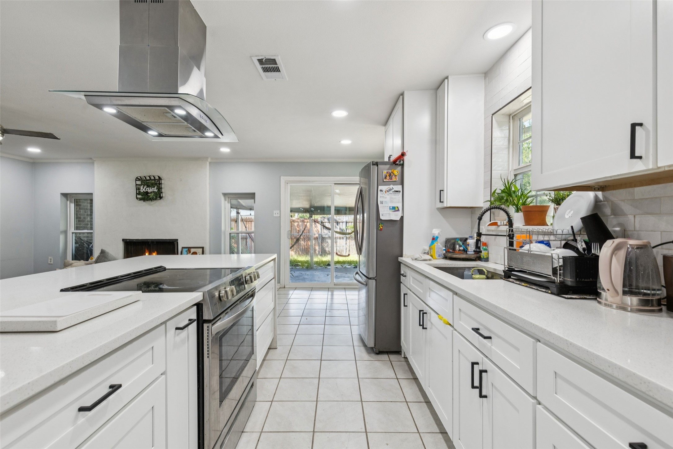 1901 Kris Street Irving TX 75060