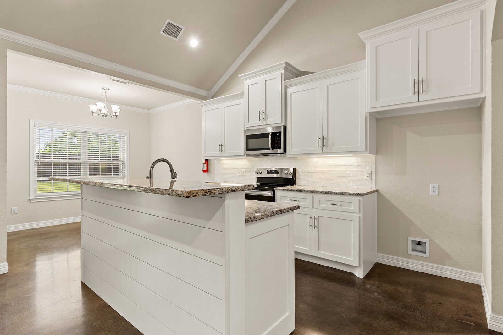 263 E Cougar Lane China Spring TX 76633