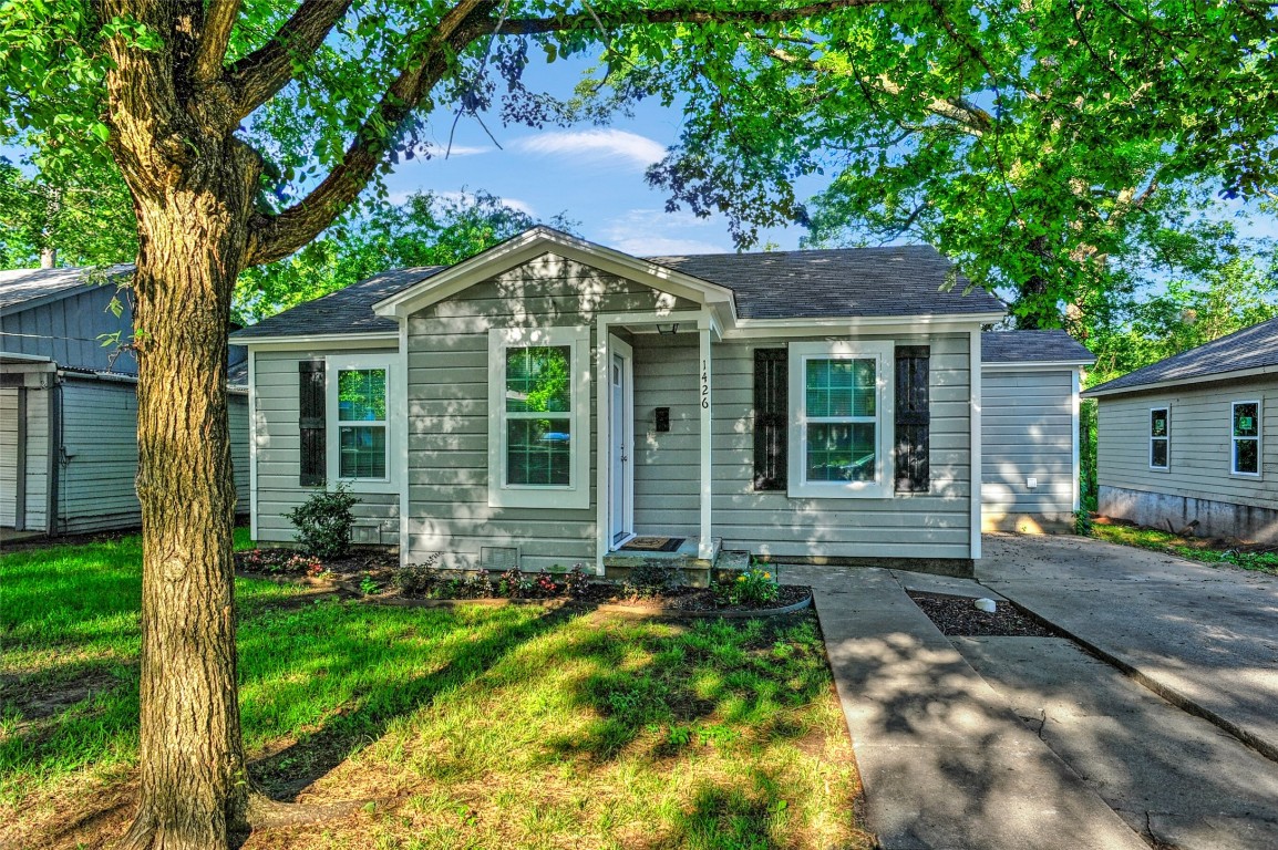 1426 S Rusk Street Sherman TX 75090