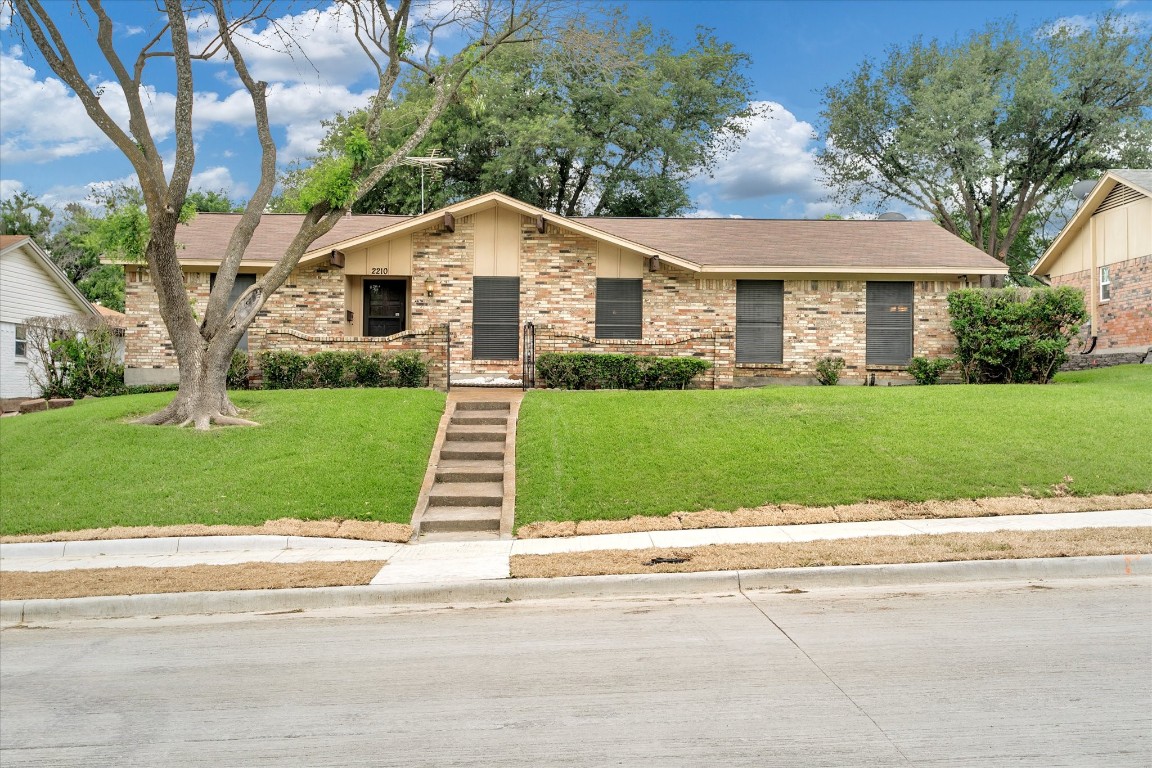 2210 Warm Springs Road Mesquite TX 75149