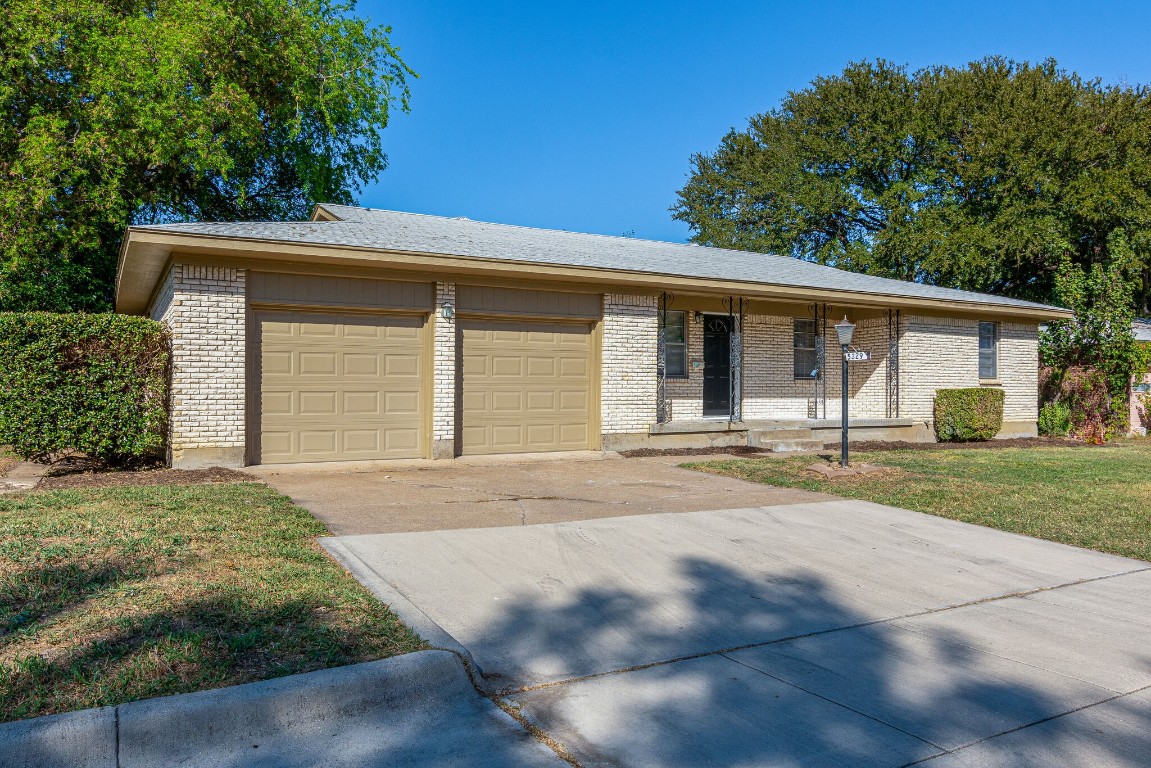 5329 Bonnie Wayne Street Haltom City TX 76117