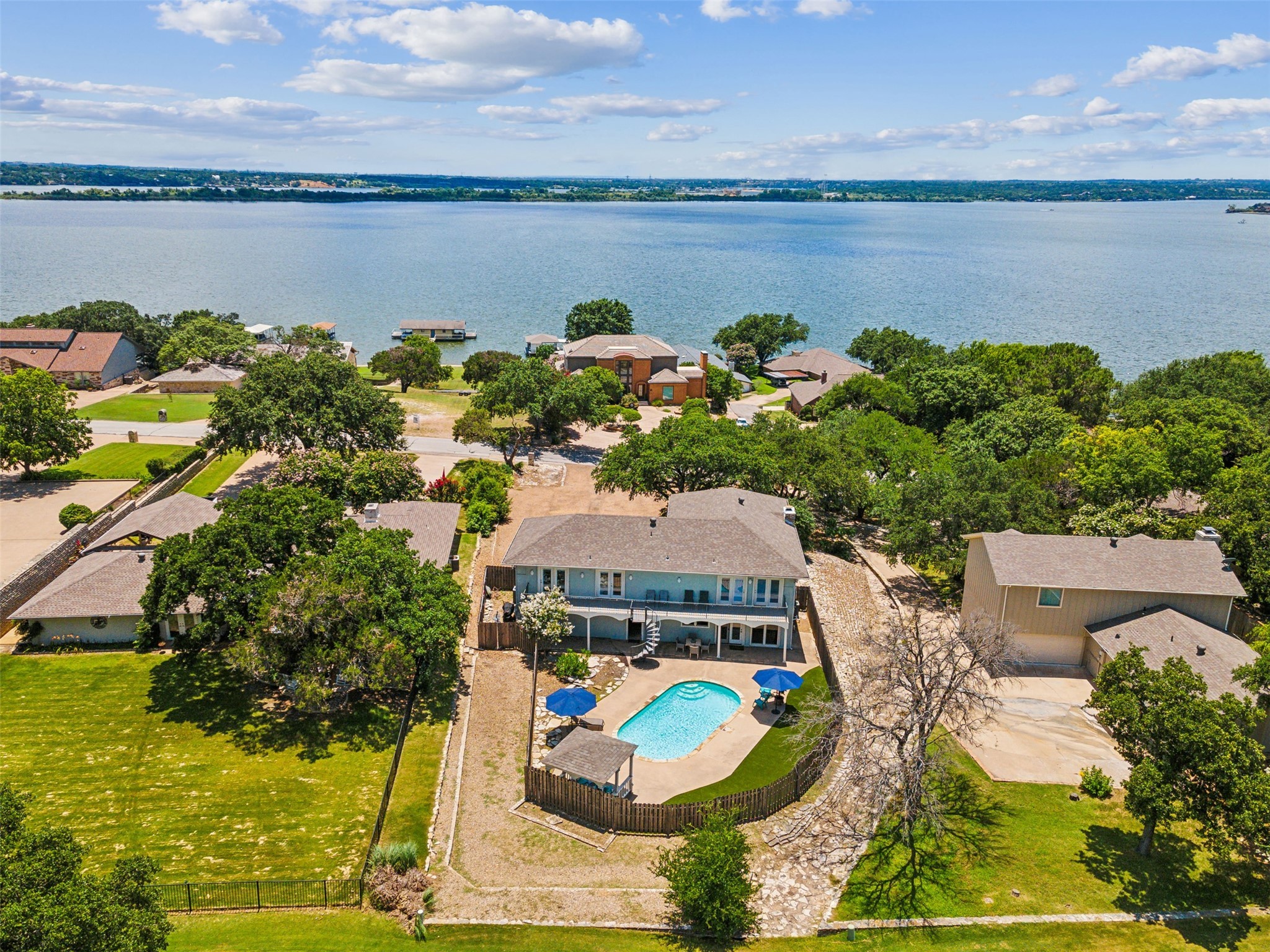 4118 Crescent Drive Granbury TX 76049