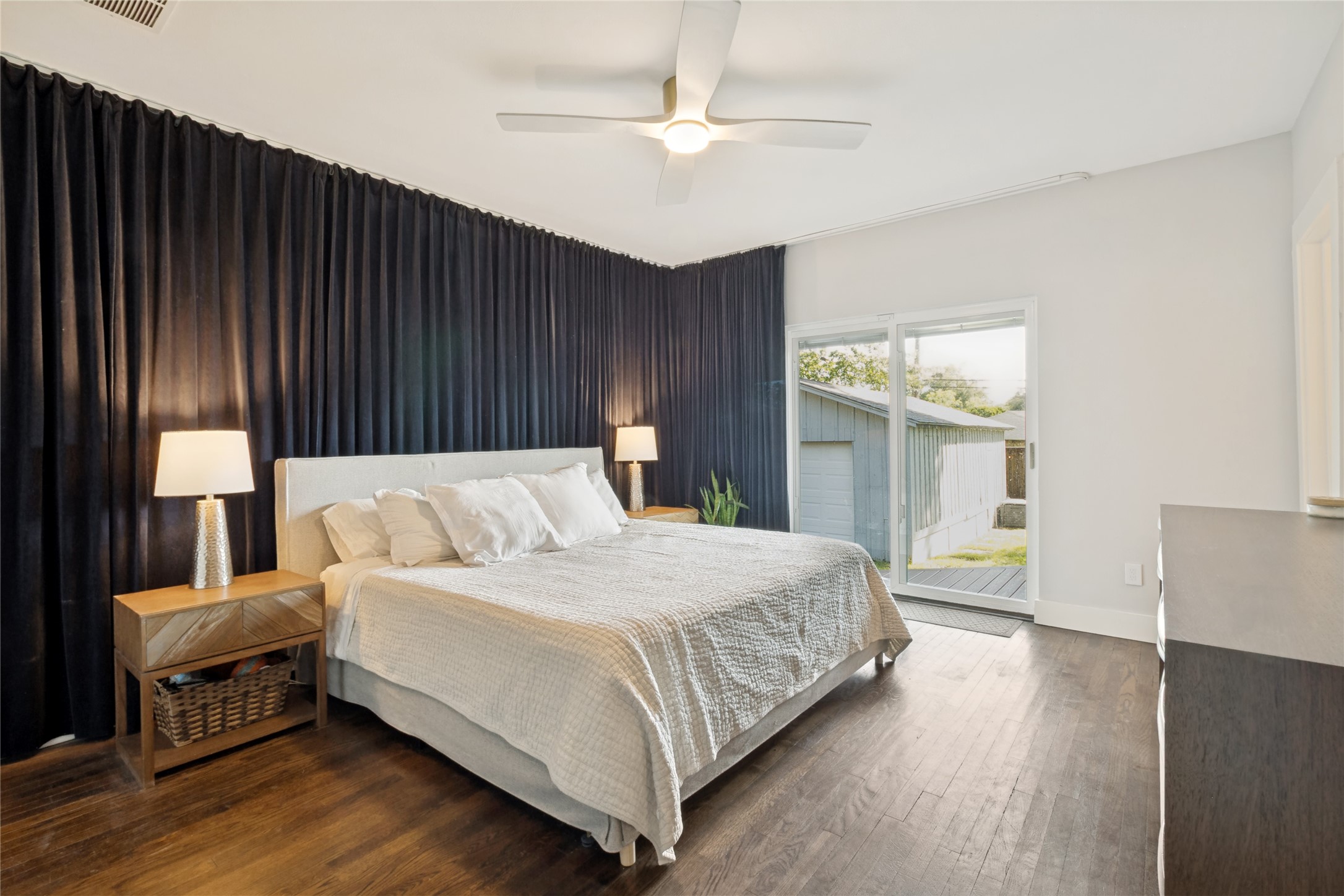 1023 Mount Auburn Avenue Dallas TX 75223