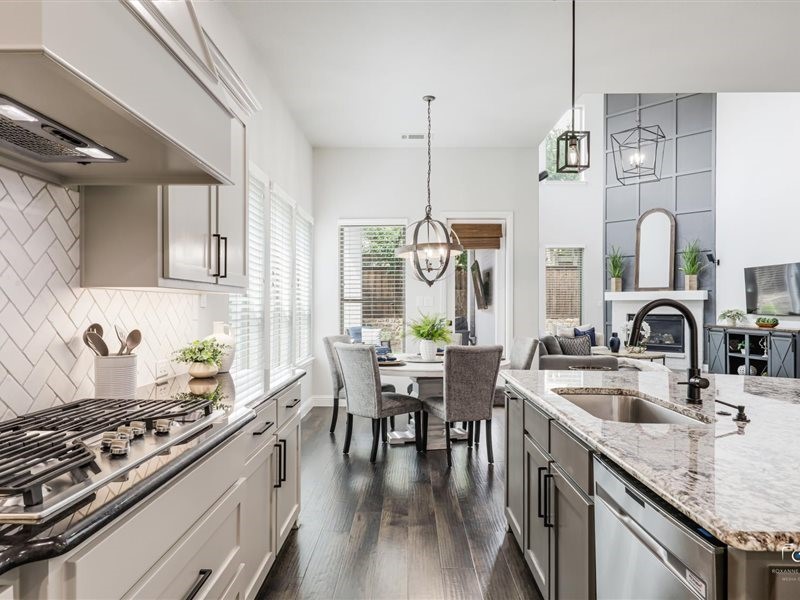 688 Bannerdale Boulevard Frisco TX 75036