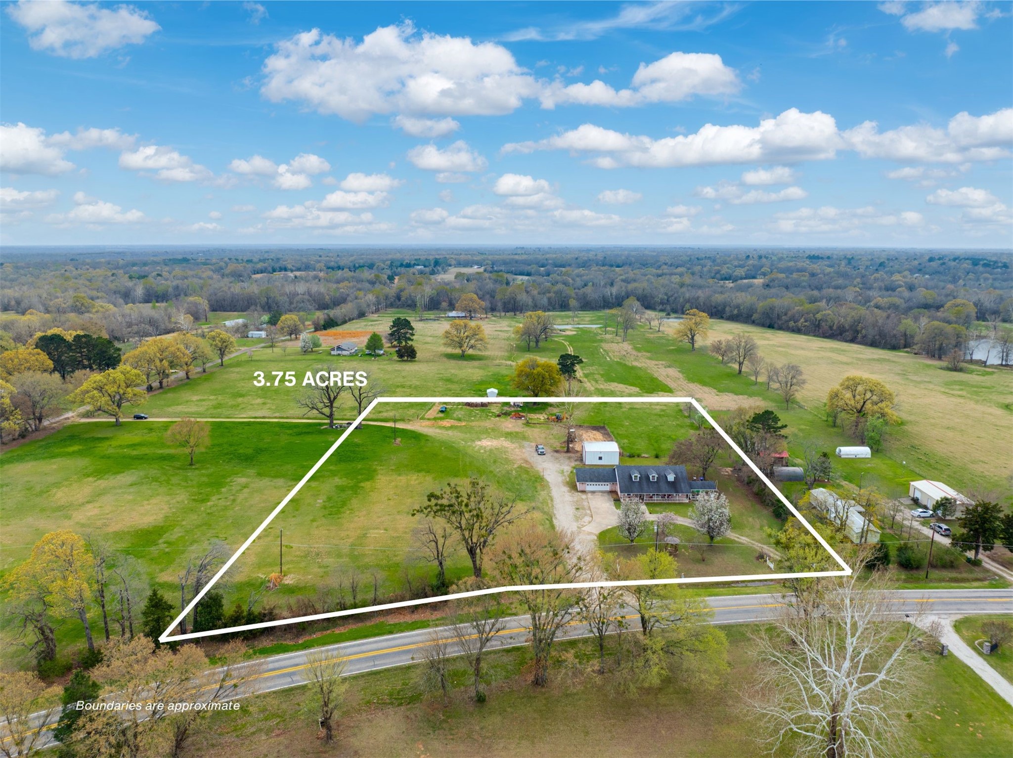 1876 Fm 906 E Powderly TX 75473
