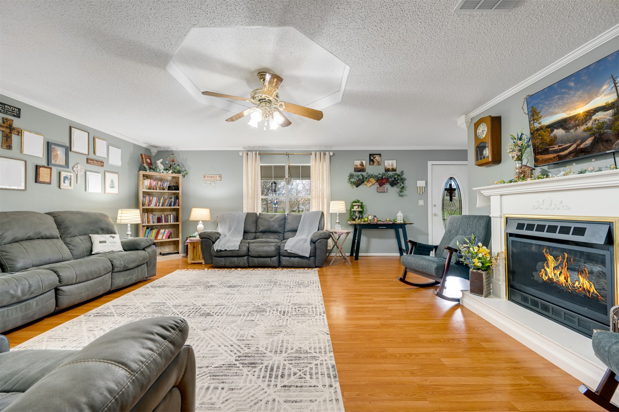 1876 Fm 906 E Powderly TX 75473