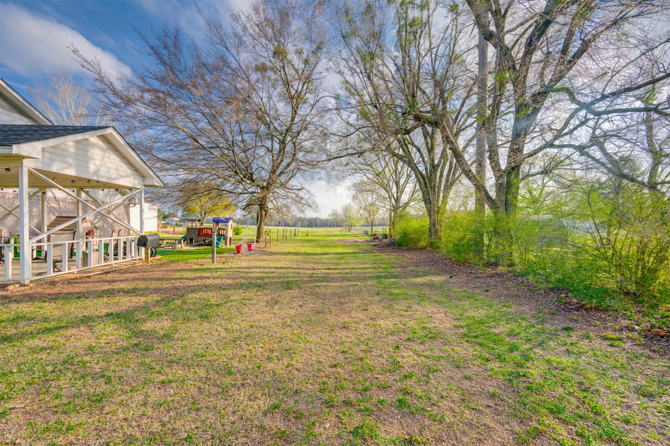 1876 Fm 906 E Powderly TX 75473