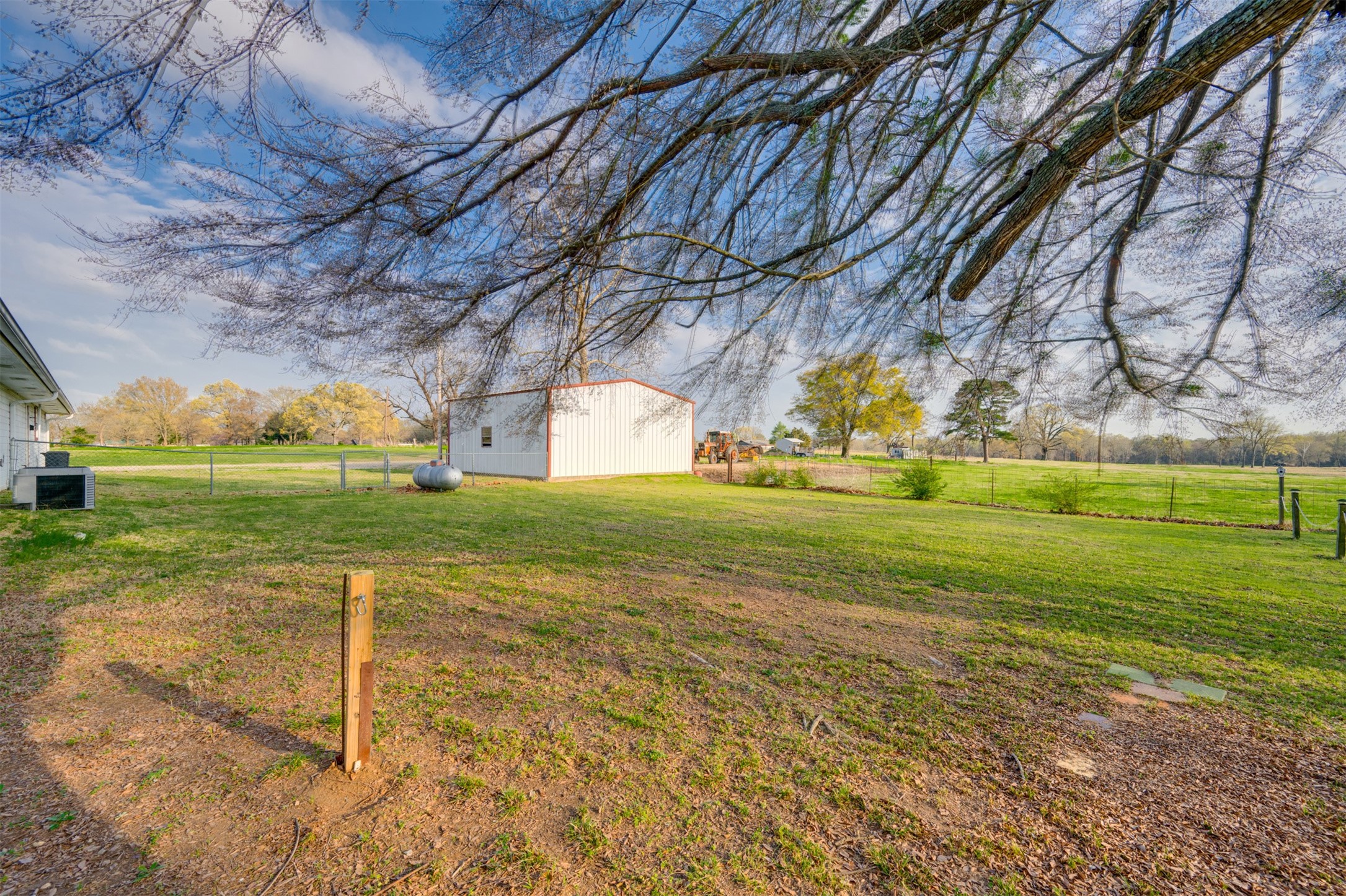 1876 Fm 906 E Powderly TX 75473