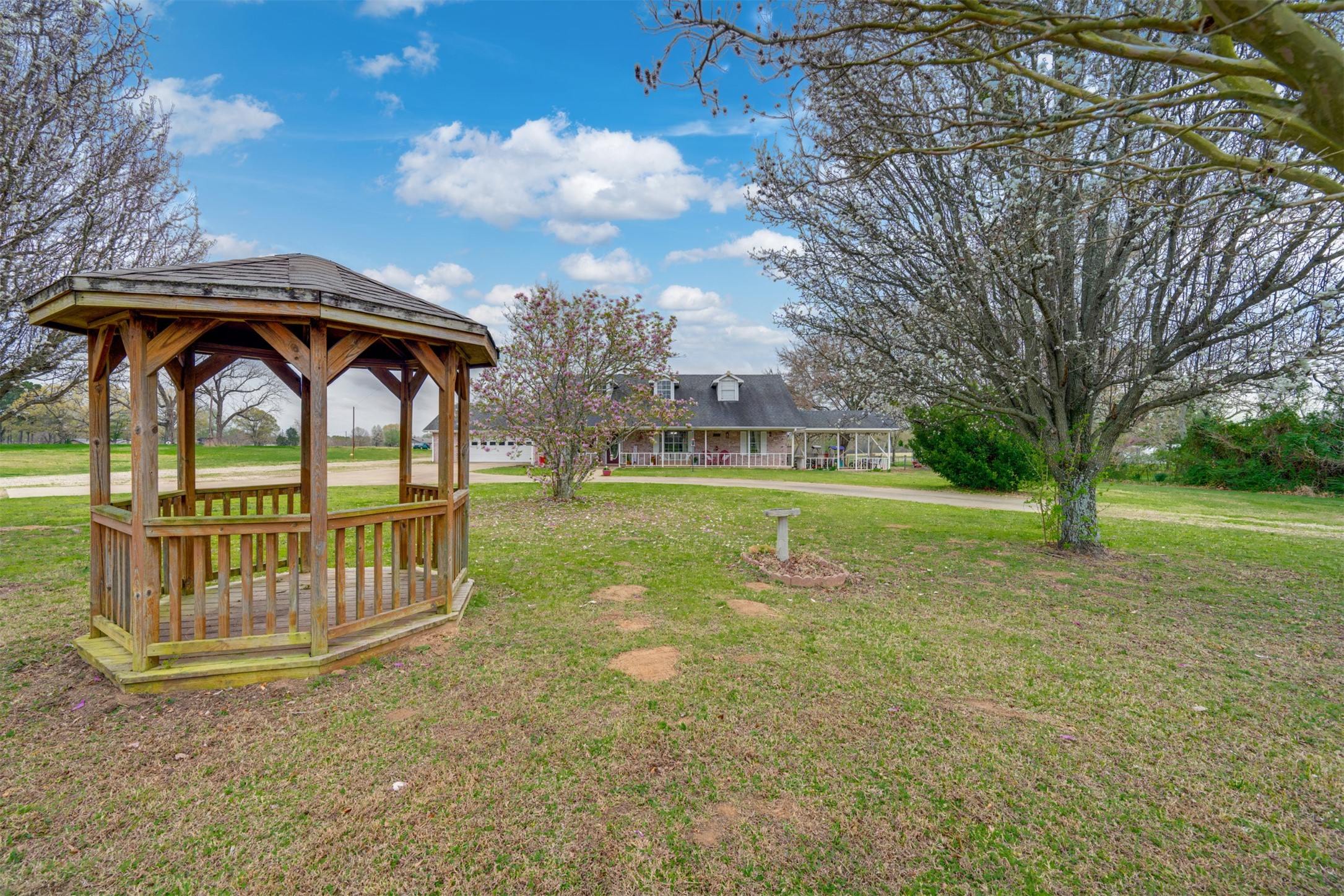 1876 Fm 906 E Powderly TX 75473