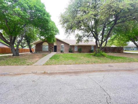 1627 Valleycrest Lane Carrollton TX 75006