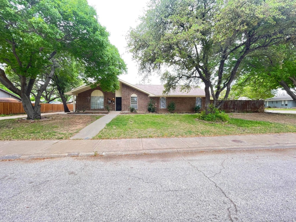 1627 Valleycrest Lane Carrollton TX 75006