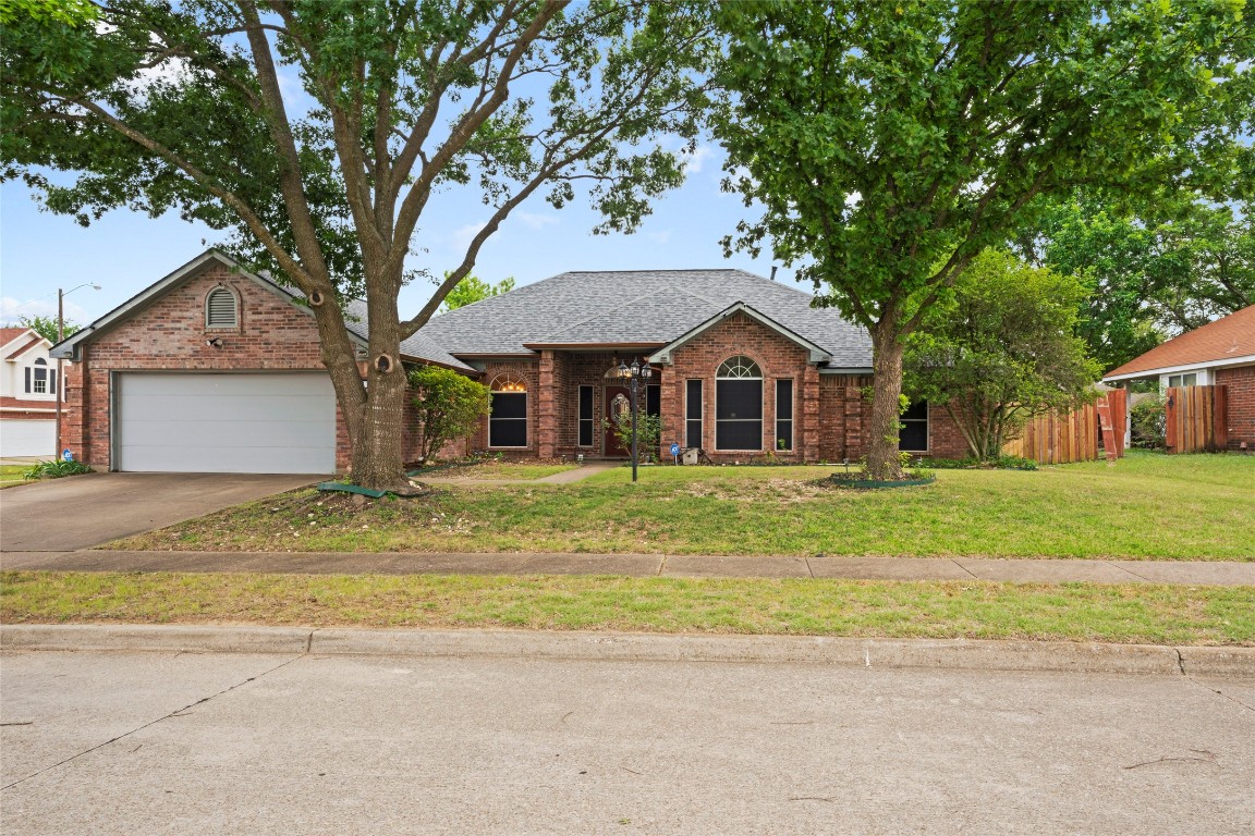 905 Miles Lane Cedar Hill TX 75104