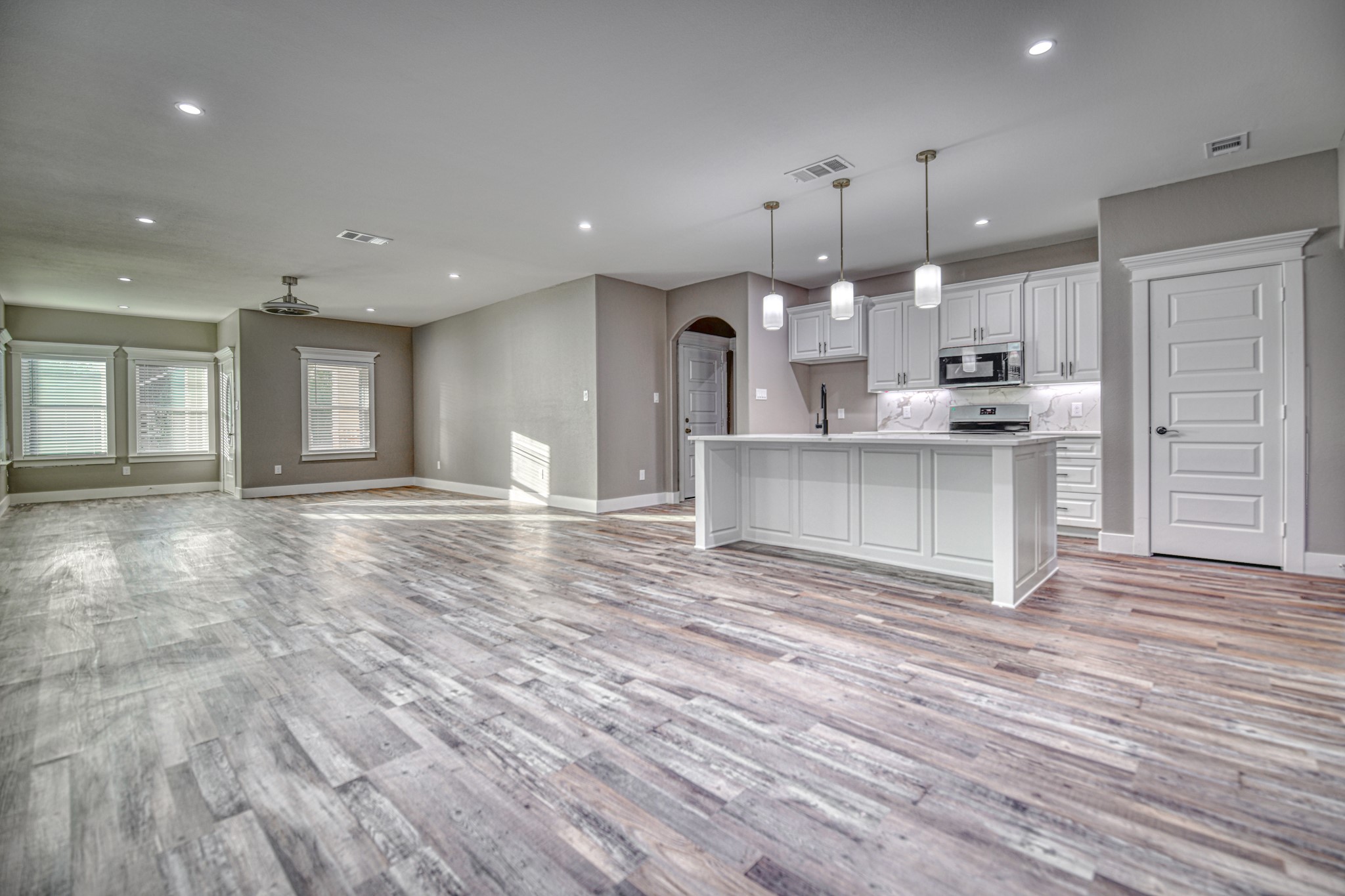 1219 S Rockwall Avenue Terrell TX 75160