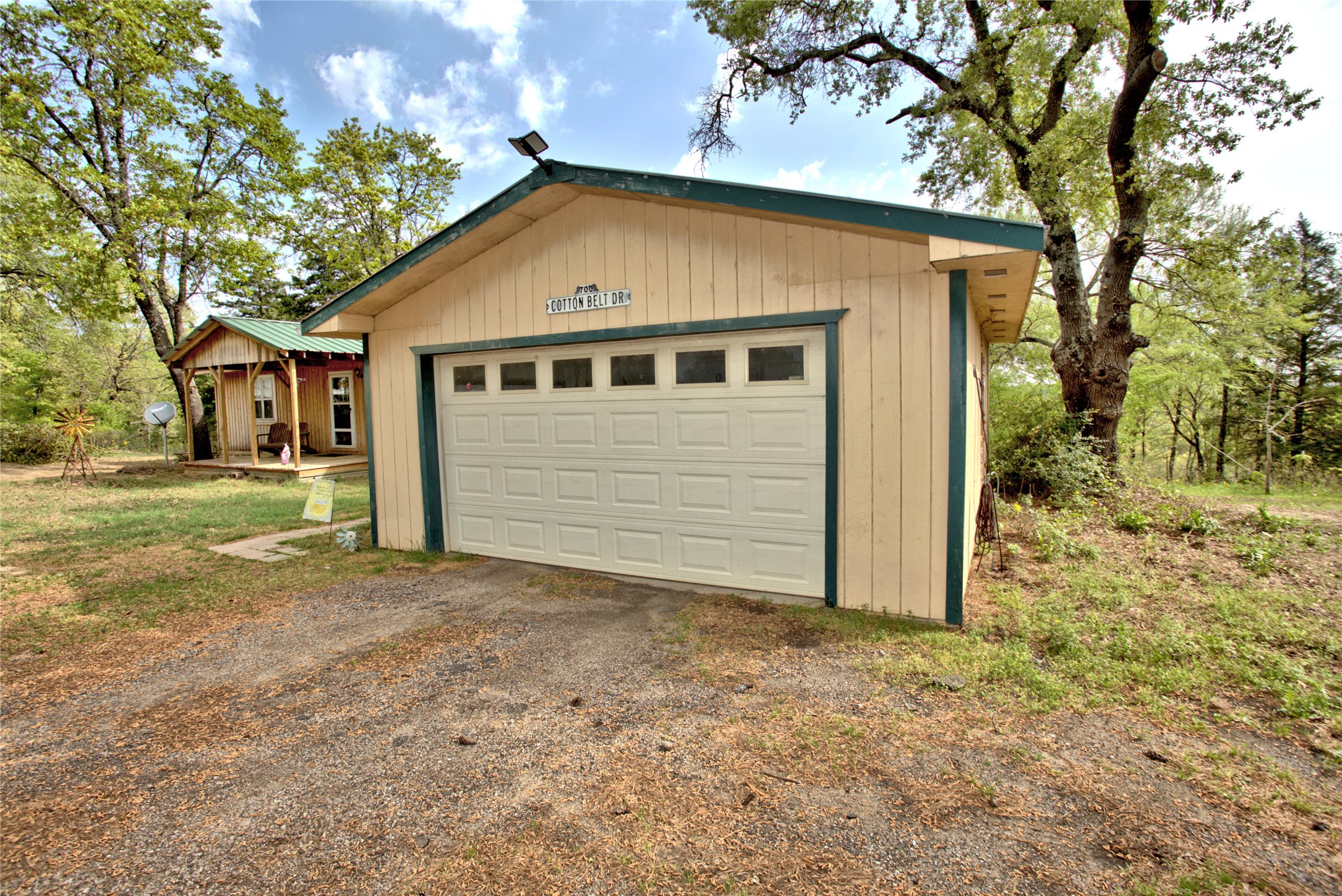 998 County Road 311 Tyler TX 75706