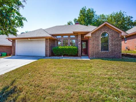 921 Brittany Drive Denton TX 76209