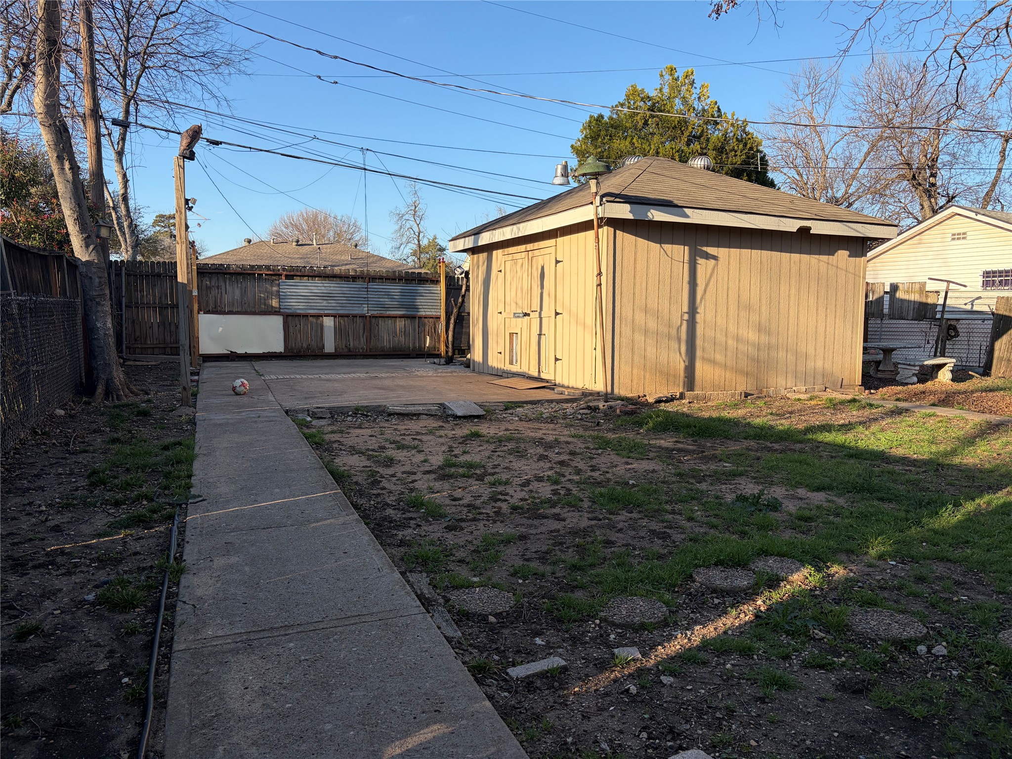 3013 Emmett Street Dallas TX 75211