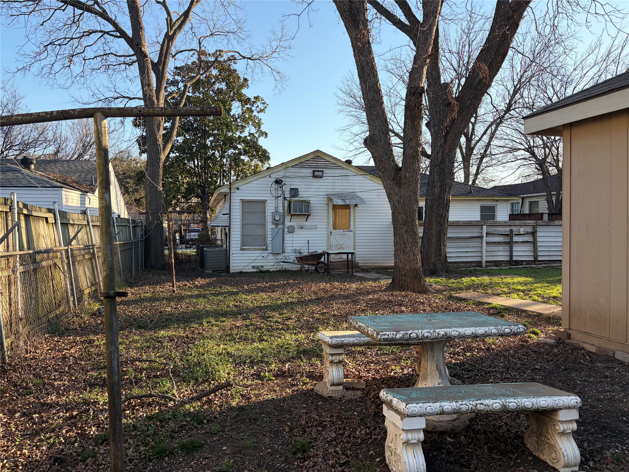 3013 Emmett Street Dallas TX 75211