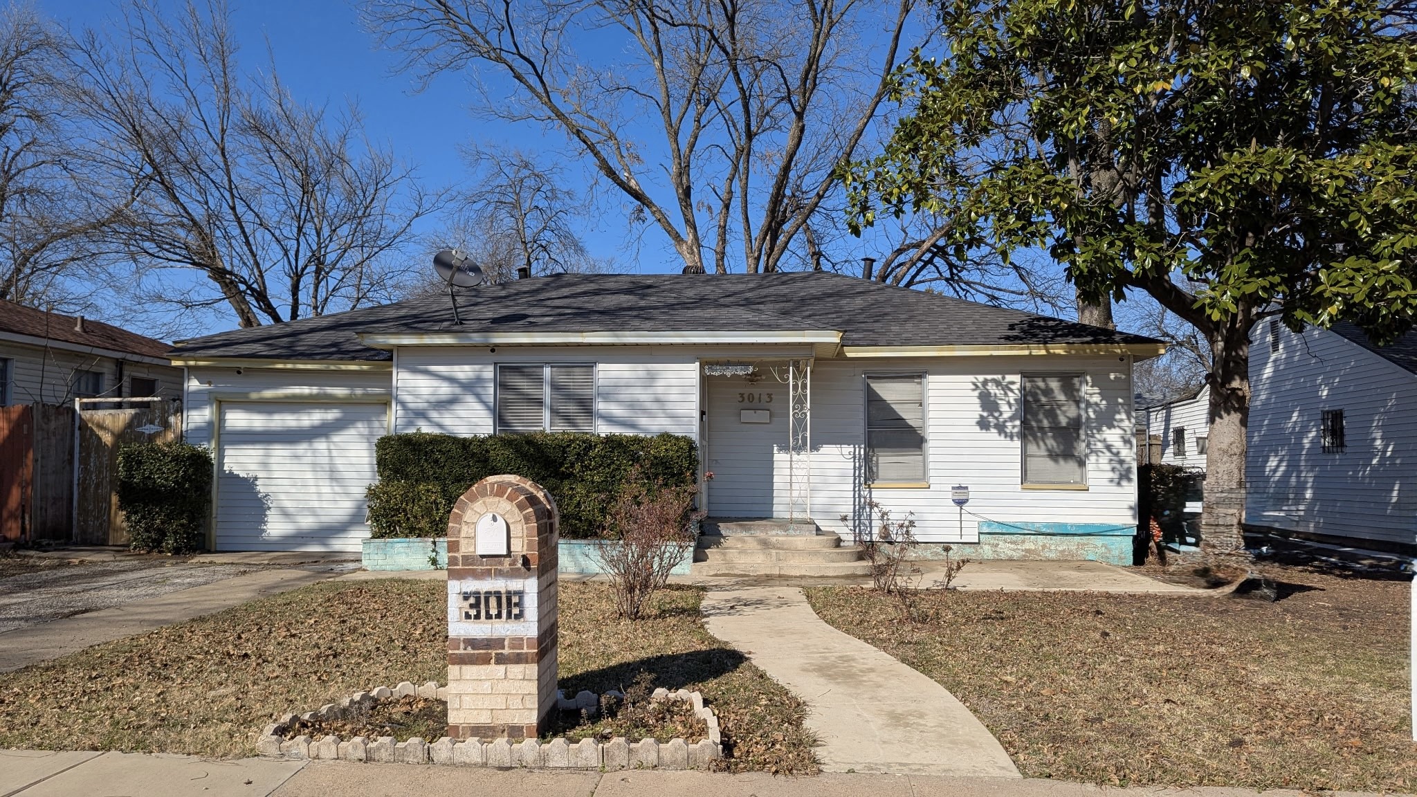 3013 Emmett Street Dallas TX 75211