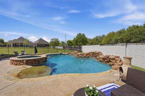 9012 Reata West Drive Benbrook TX 76126