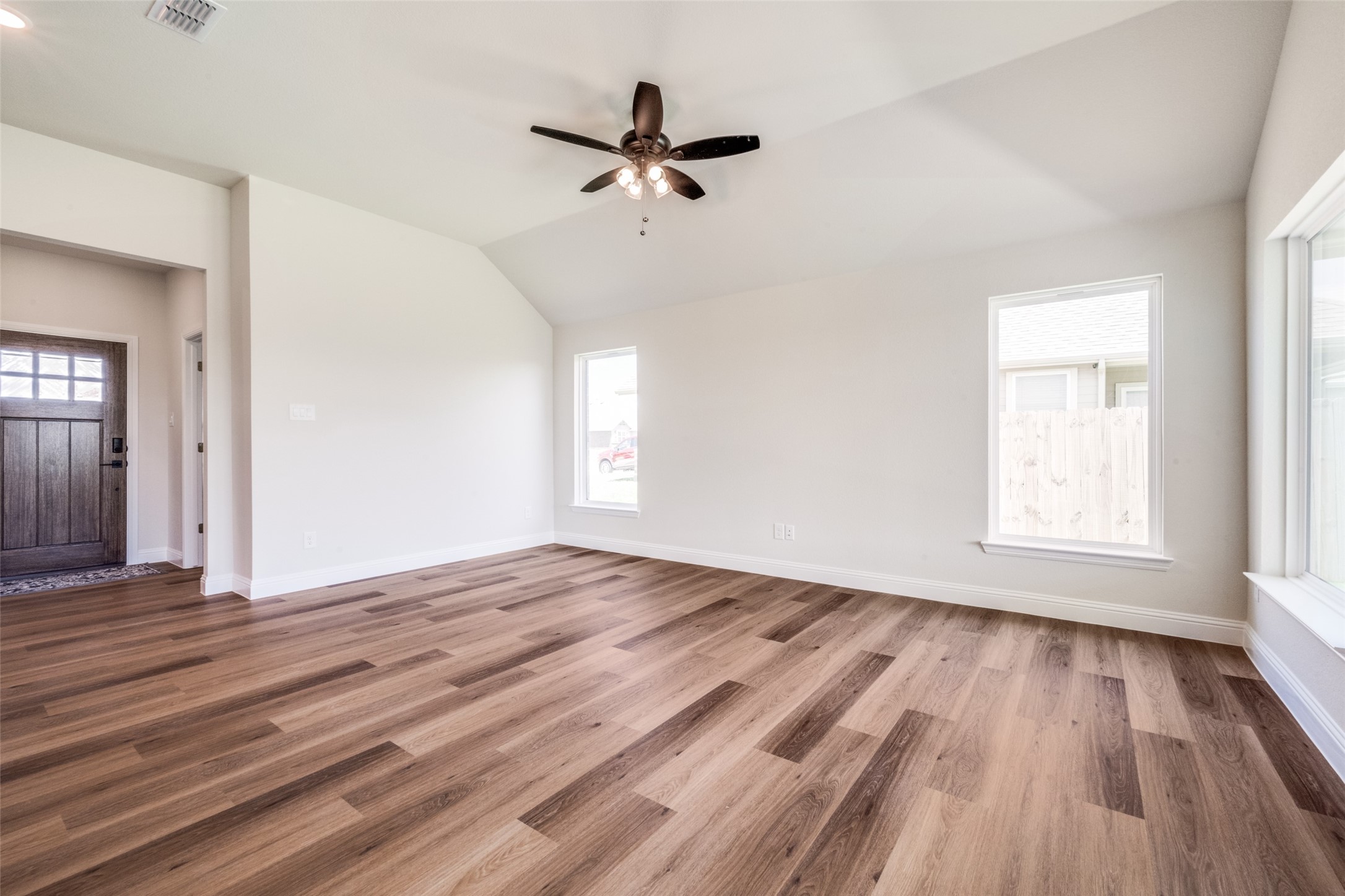 200 Clay Ranch Valley View TX 76272