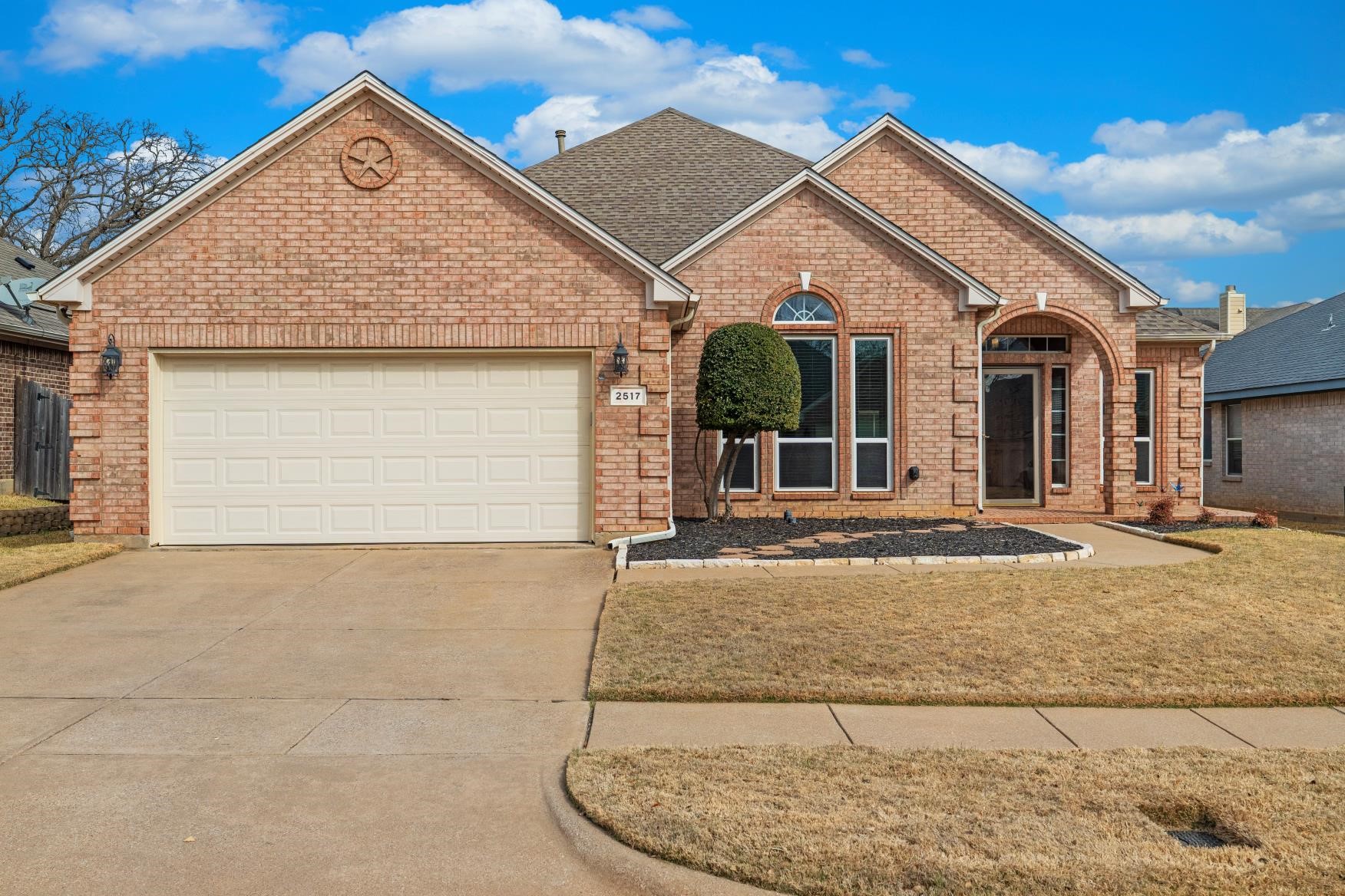 2517 Early Bird Drive Arlington TX 76001