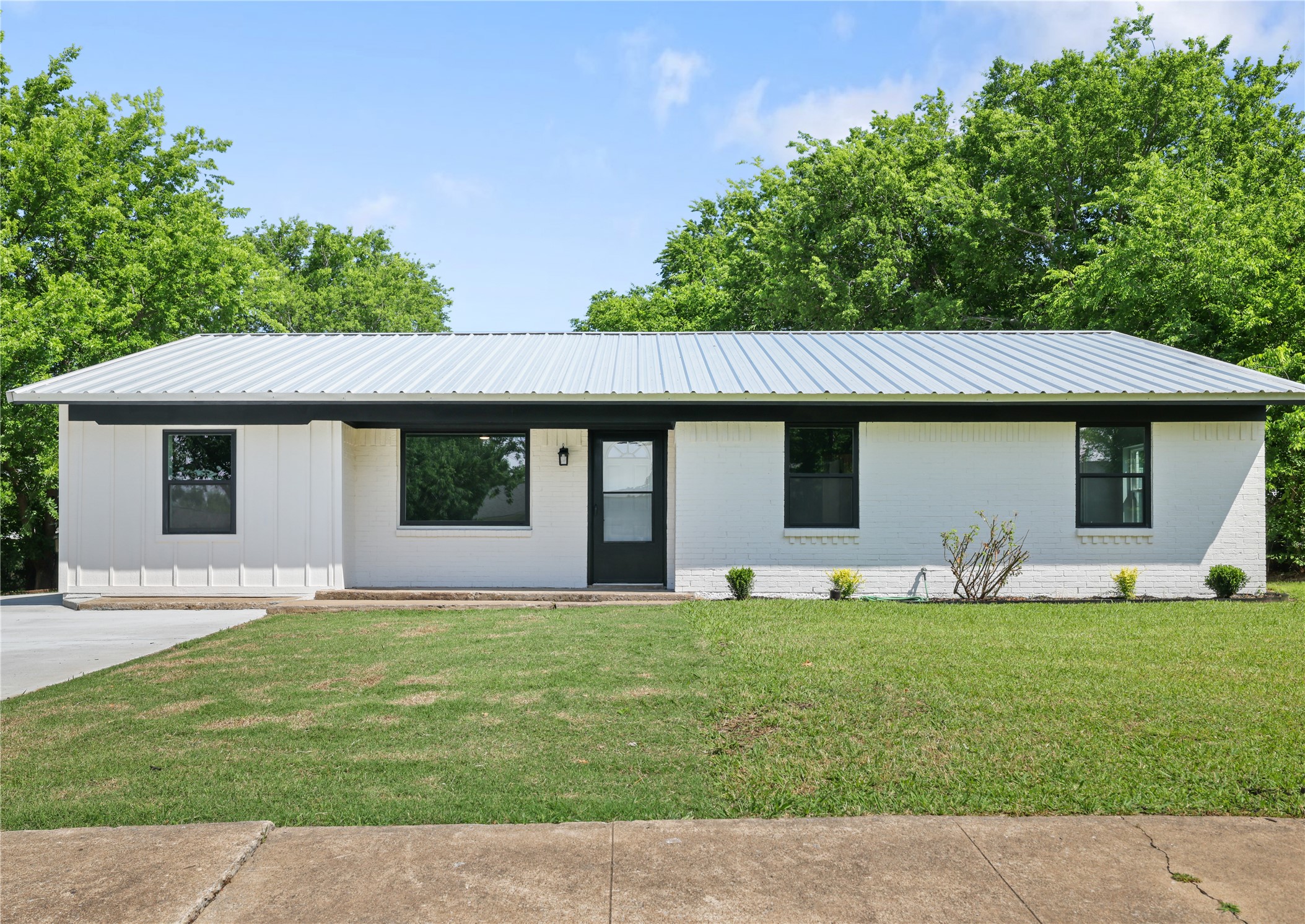 401 E Kansas Sherman TX 75090