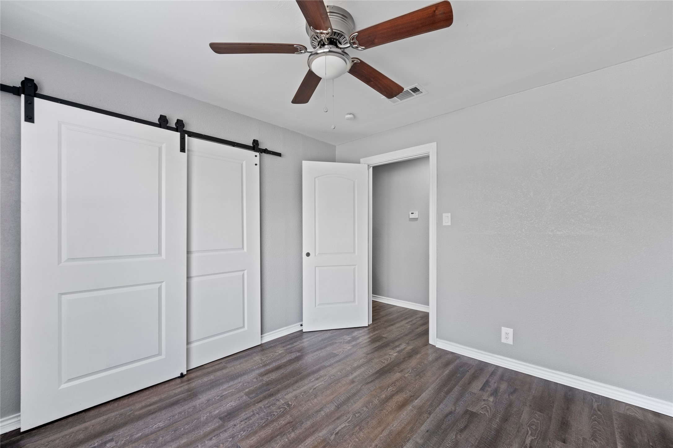 2707 Klondike Drive Dallas TX 75228