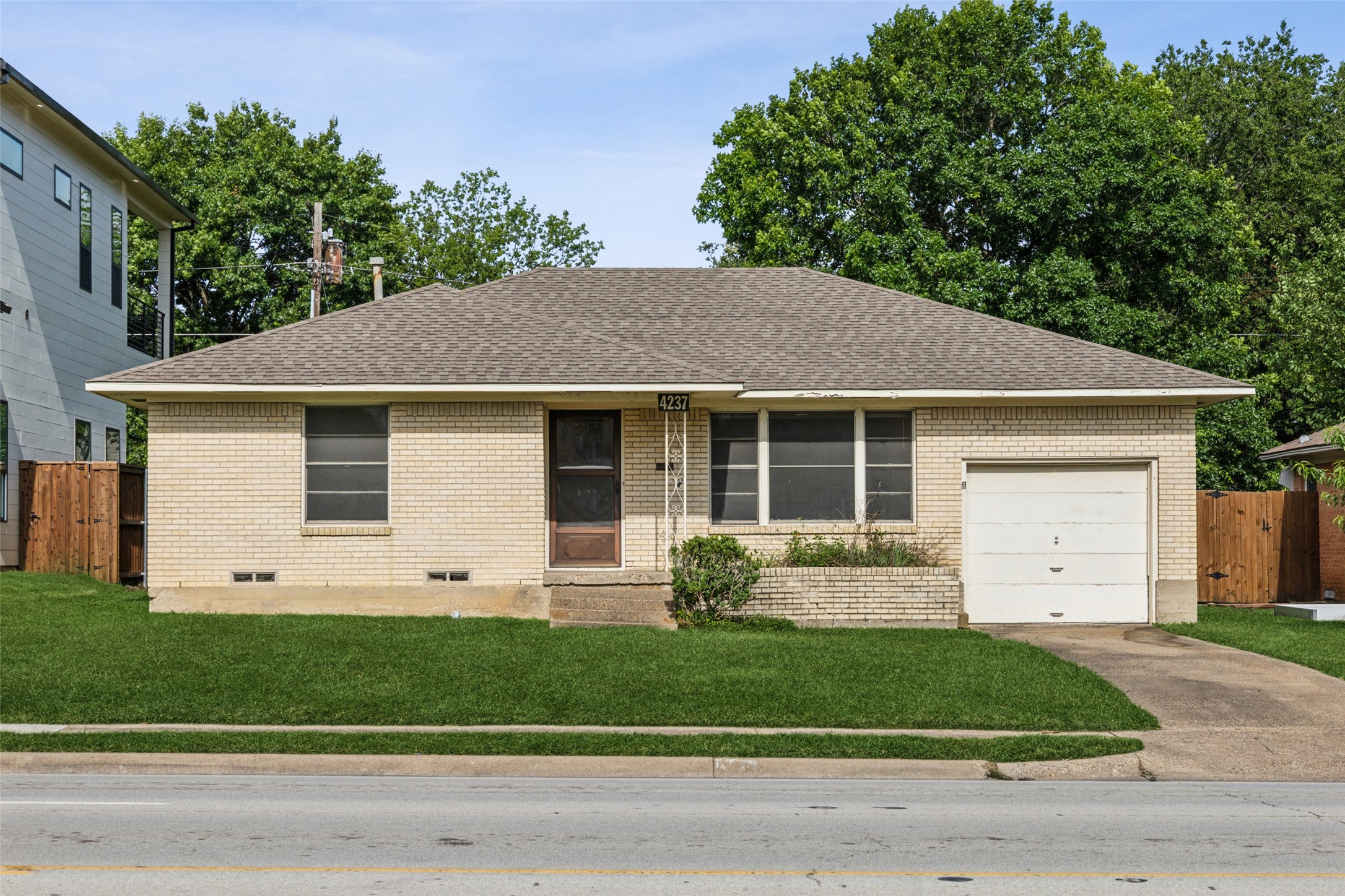 4237 Skillman Street Dallas TX 75206